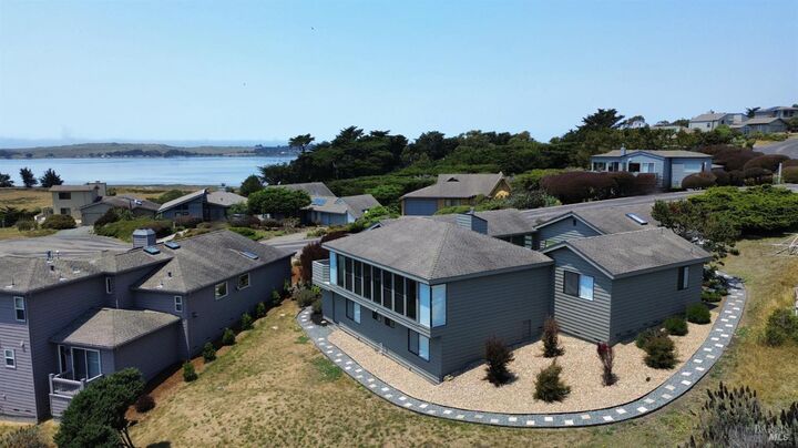 Property Photo:  142 Poppy Court  CA 94923 