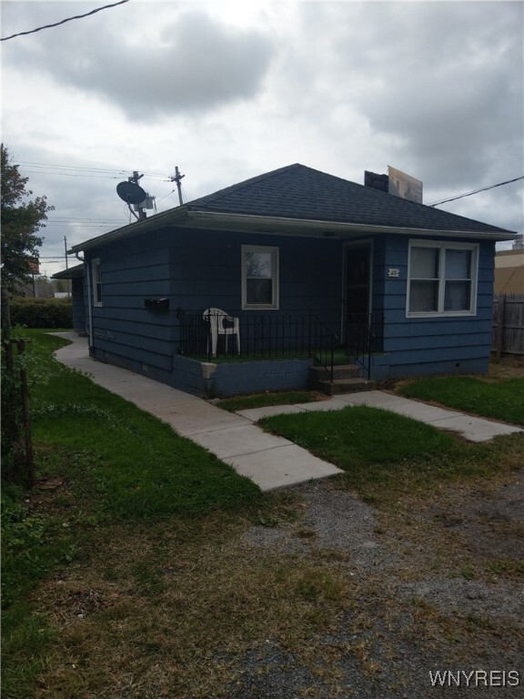 Property Photo: 25 Holbrook Street NY 14218