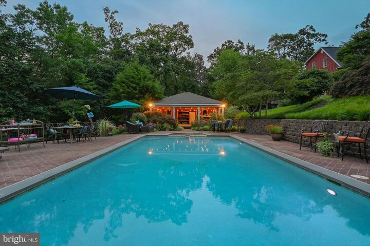 Property Photo: 410 Valley View Drive VA 22603