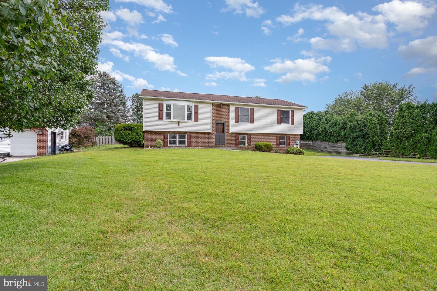 Property Photo: 71 Pheasant Ridge Road PA 17331