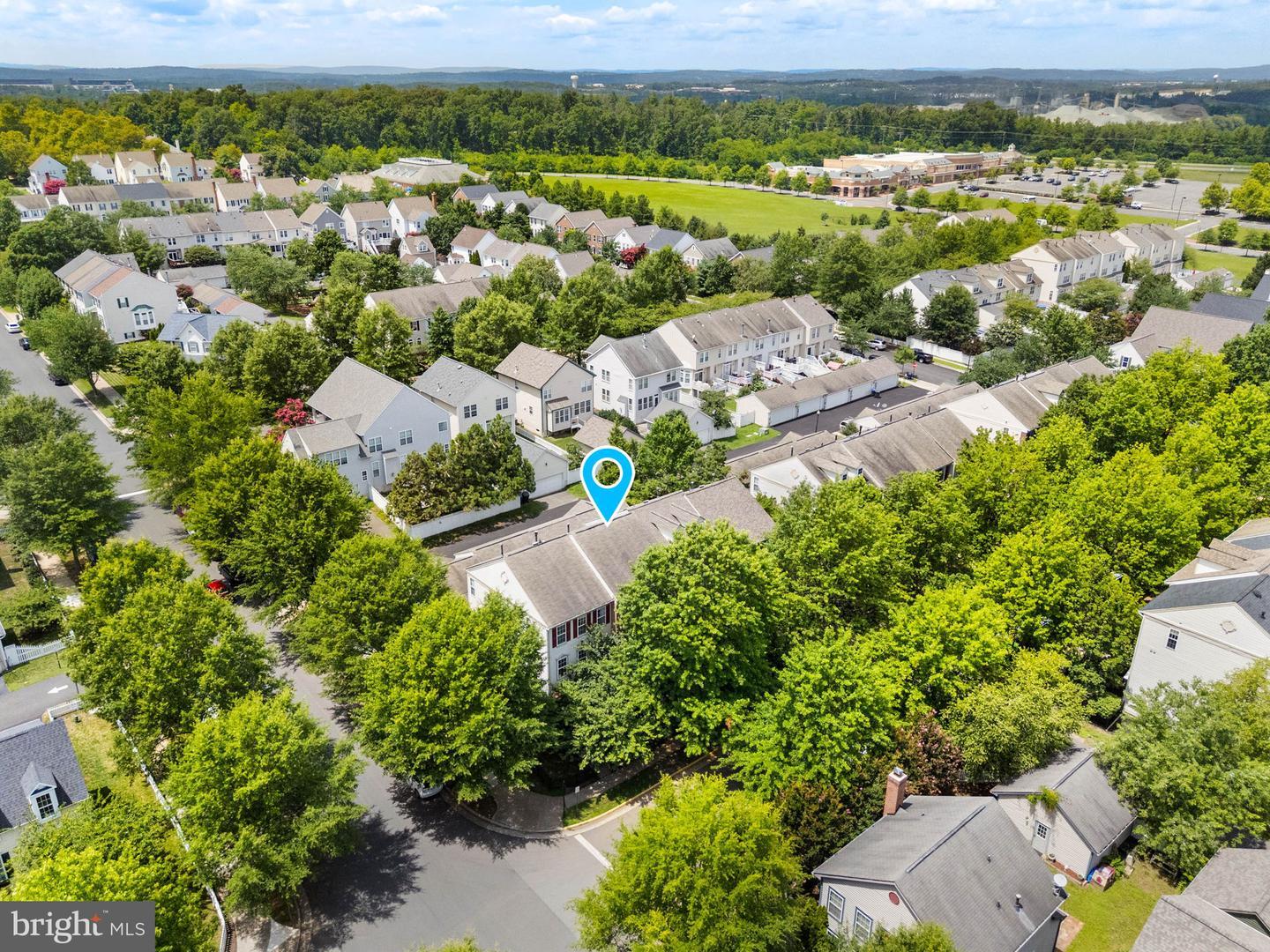 Property Photo: 20351 Bowfonds Street VA 20147
