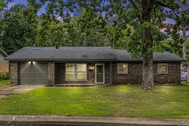 Property Photo:  6600 Windhill Dr  AR 72118 