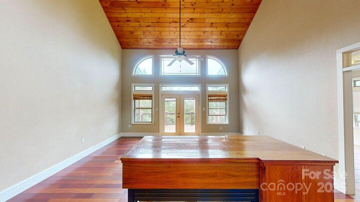 Property Photo: 6 Sunrise Valley NC 28748