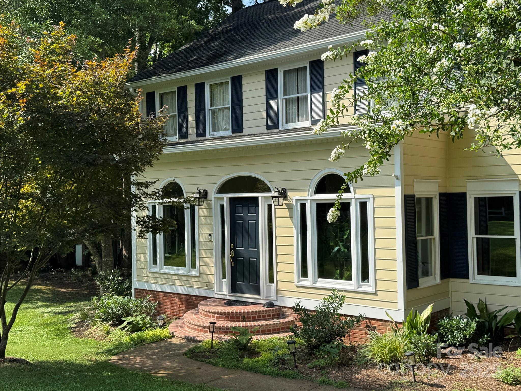 Property Photo: 1112 Carole Court NC 28104
