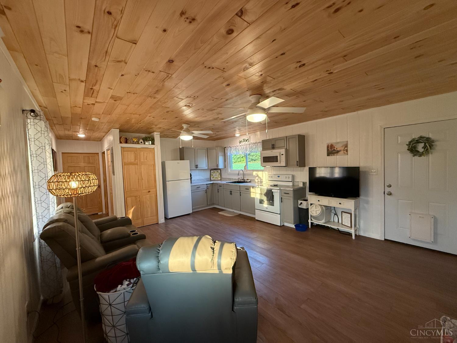 Property Photo:  249 Malibu Drive  OH 45697 