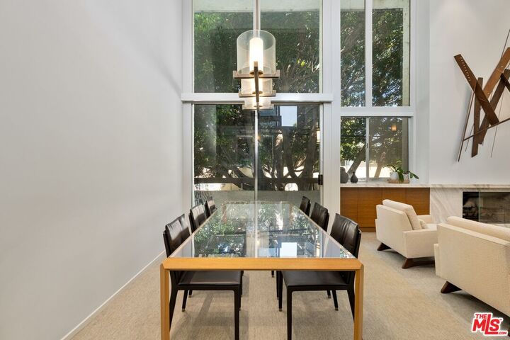 Property Photo:  1730 California Ave  CA 90403 