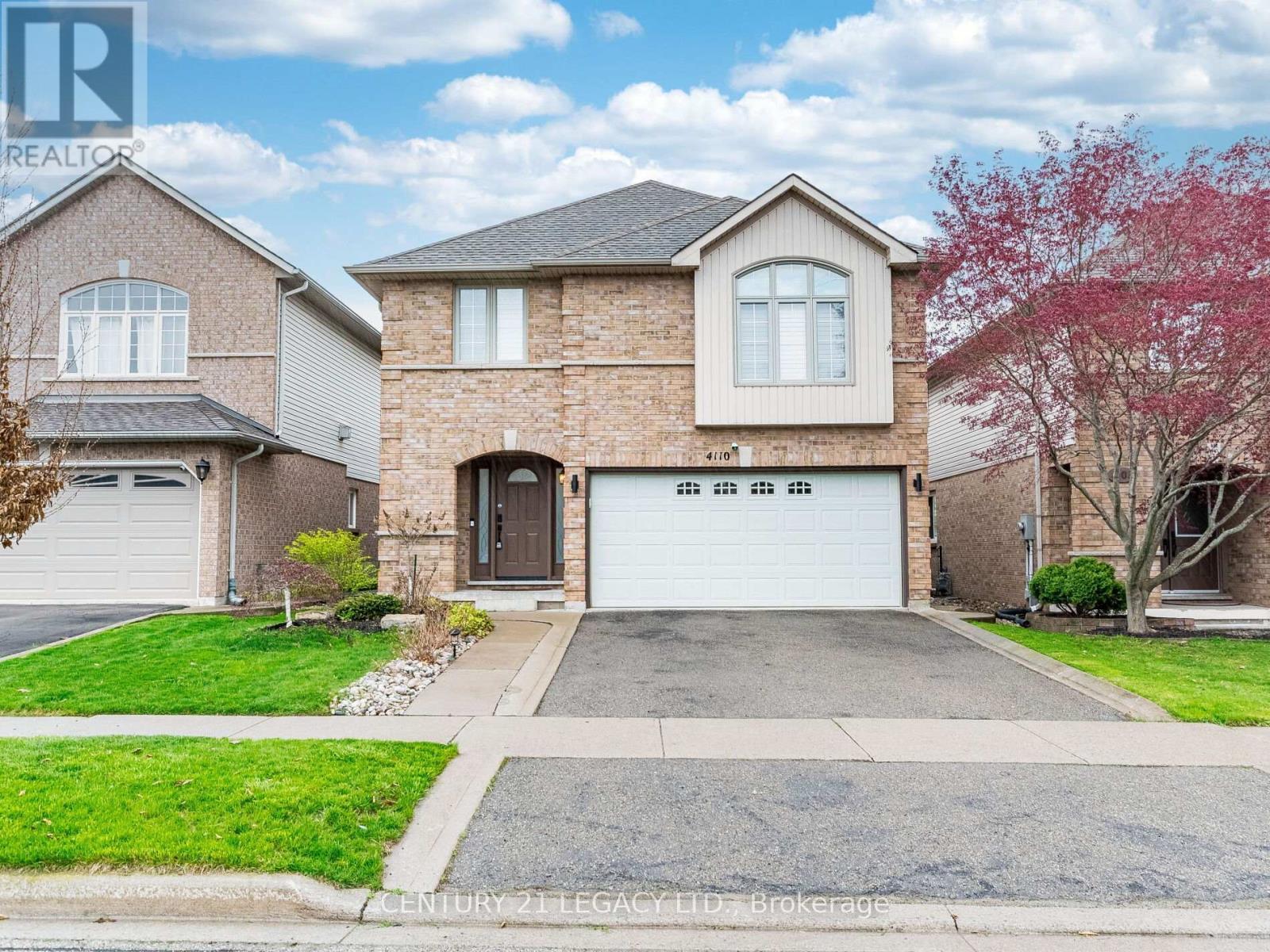 Property Photo: 4110 Forest Run Avenue ON L7M 4L7