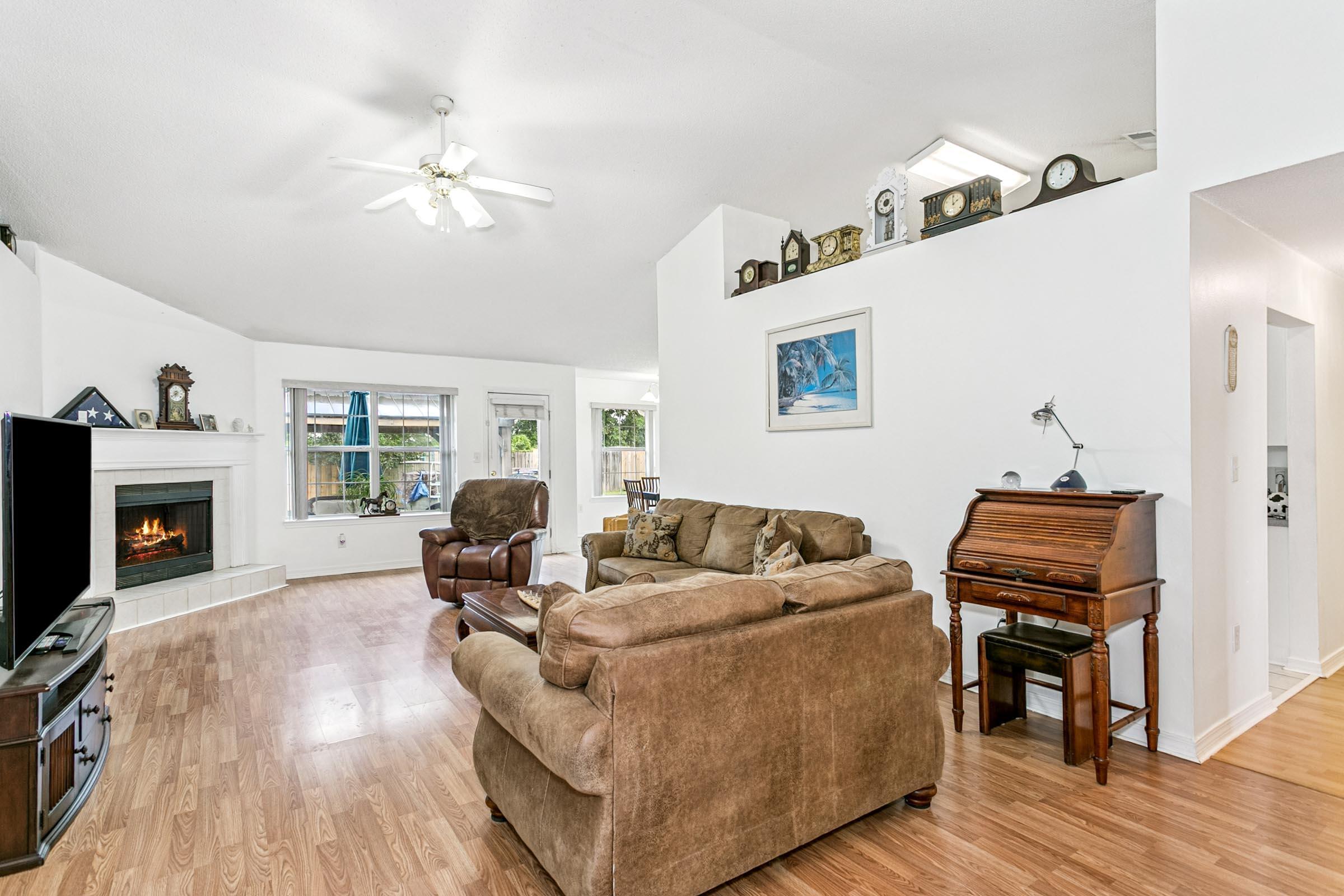 Property Photo: 2246 Titanium Drive FL 32536