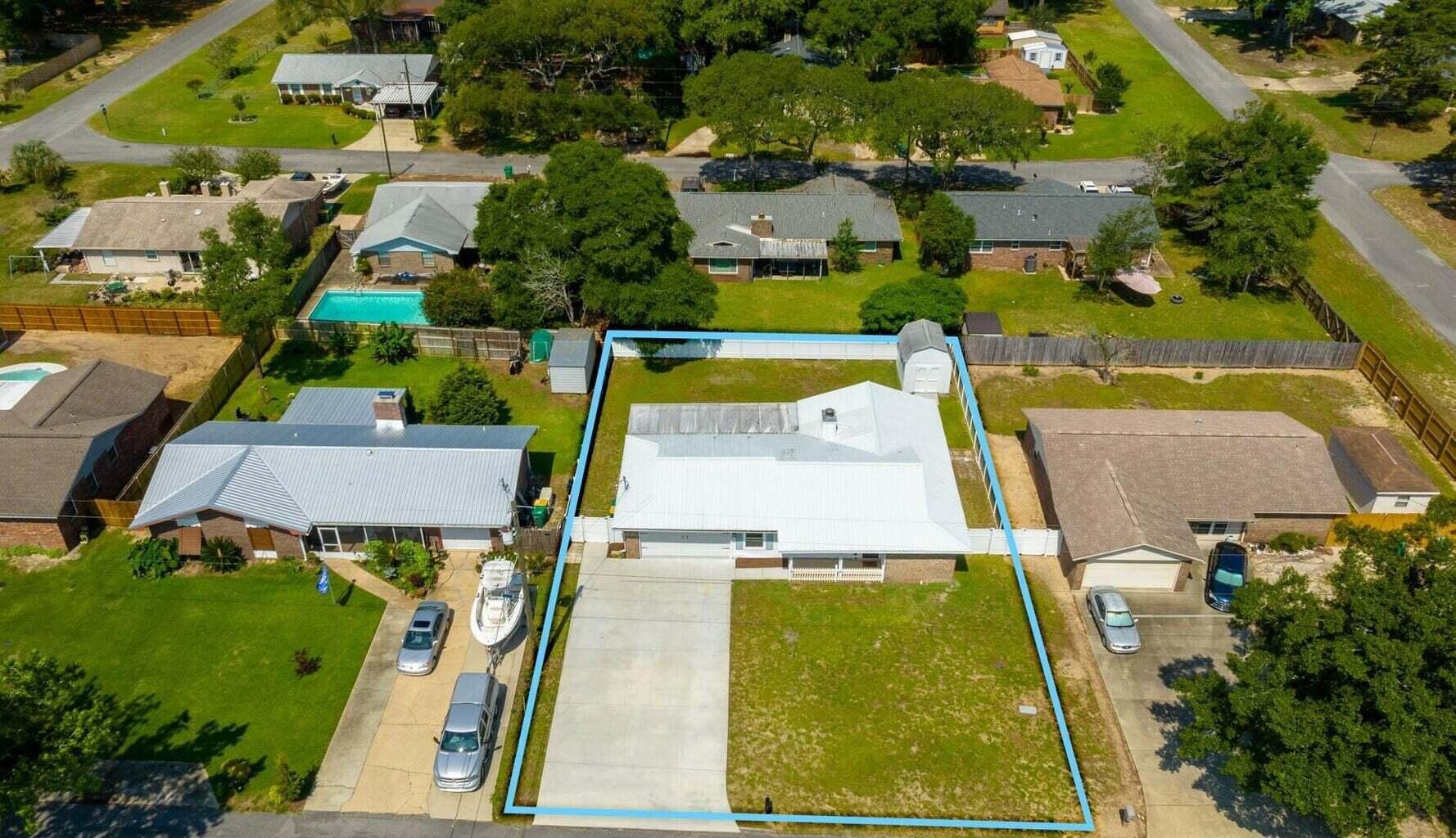 Property Photo: 79 11th Street FL 32579