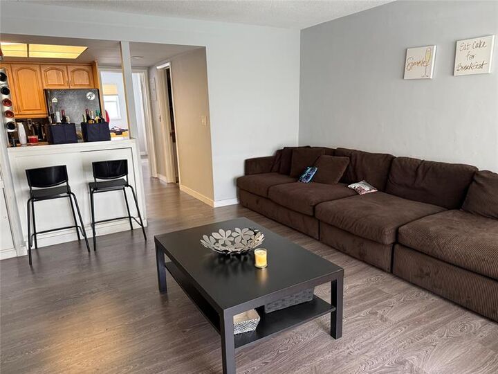 Property Photo: 1110 N Riverside Dr 9 FL 33062