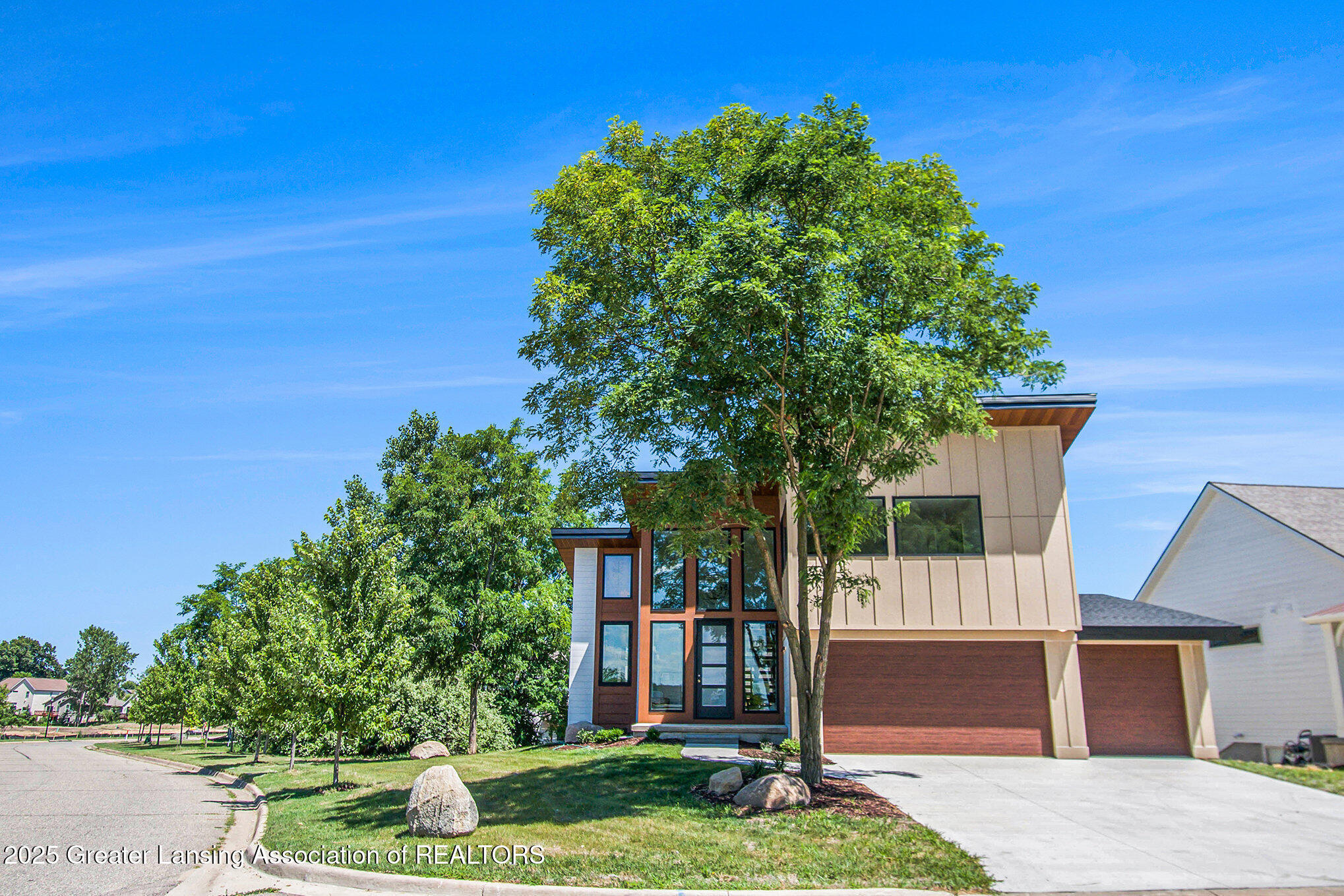 Property Photo: 16925 Willowbrook Drive MI 48840