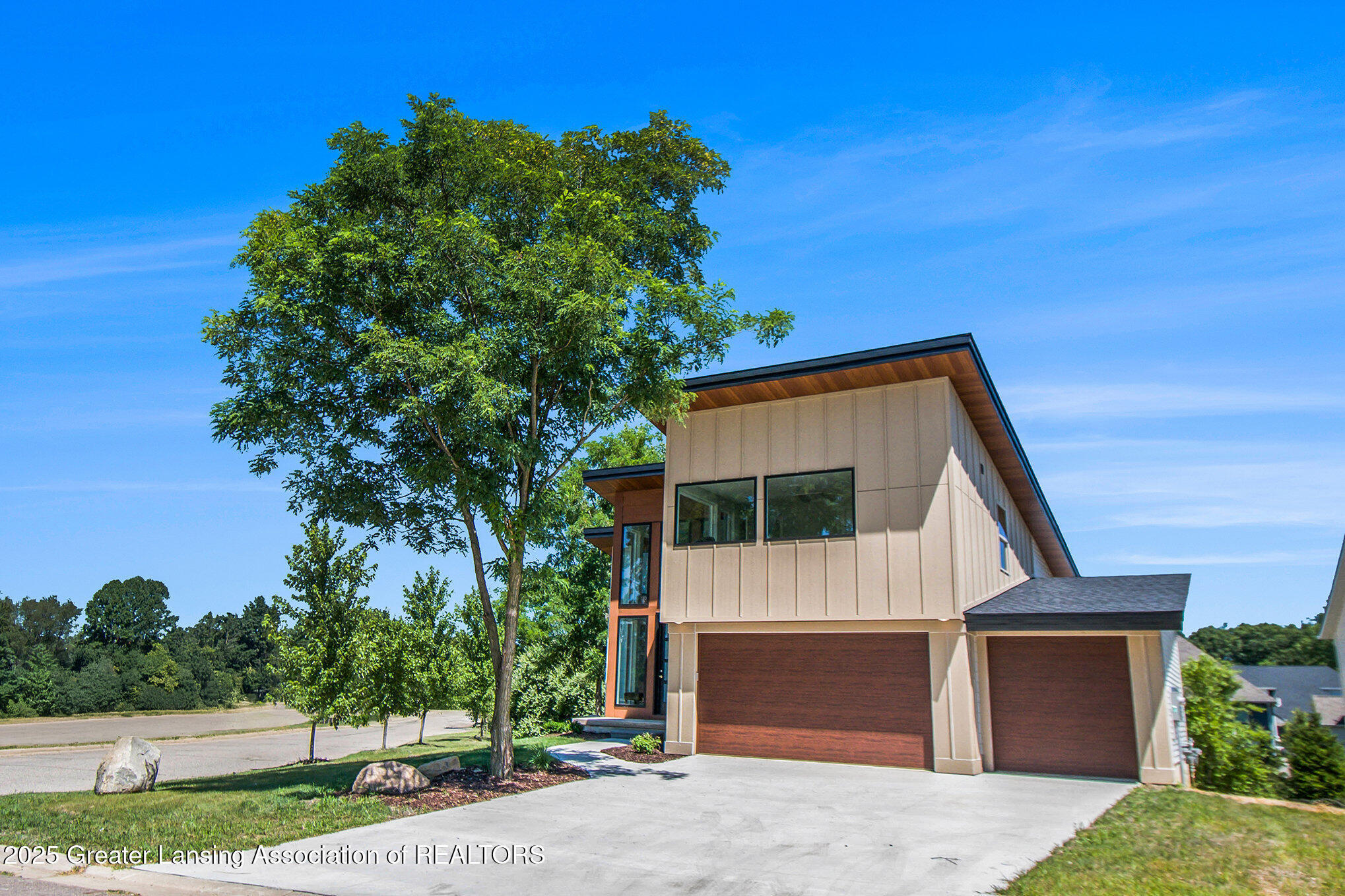 Property Photo: 16925 Willowbrook Drive MI 48840