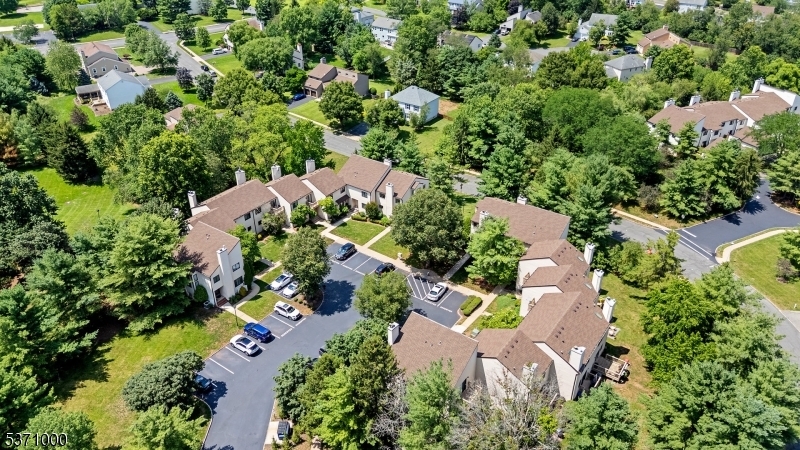 Property Photo:  15 Cedar Ct  NJ 08822 