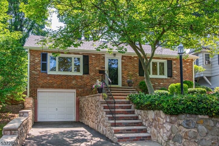 Property Photo:  138 Carteret St  NJ 07028 