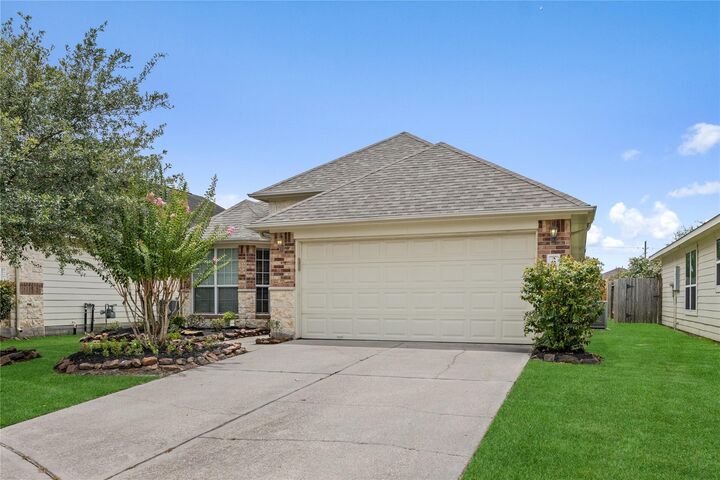 Property Photo:  30611 Gardenia Trace Drive  TX 77386 