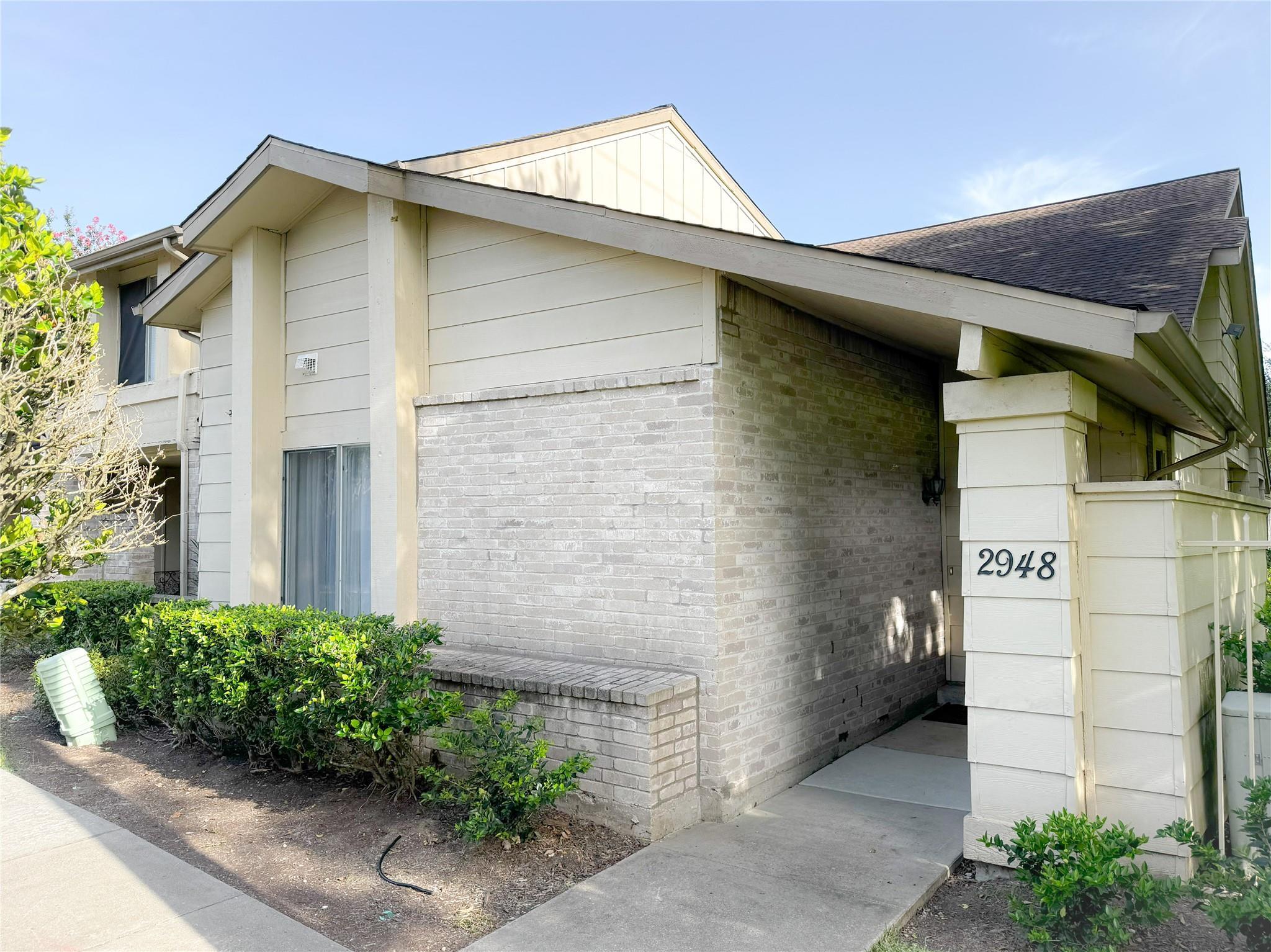 Property Photo: 2948 Meadowgrass Lane 175 TX 77082