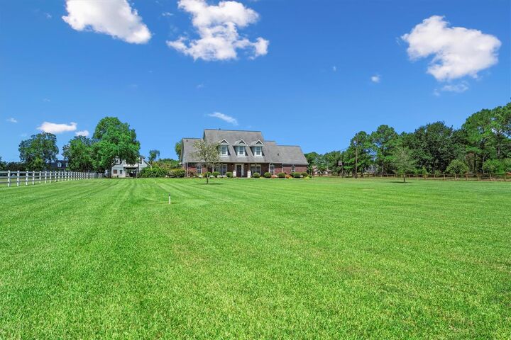 Property Photo:  5426 Starboard Lane  TX 77539 