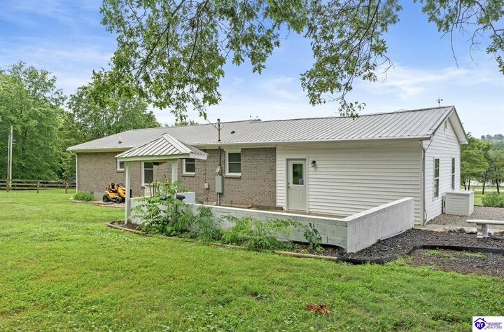 Property Photo:  11485 Highway 60  KY 40142 