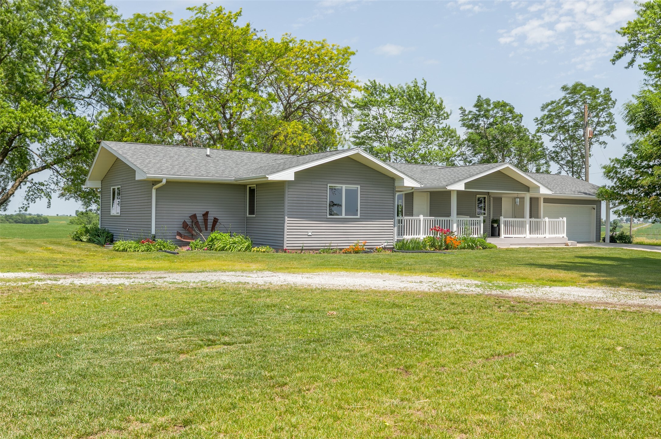 Property Photo: 9327 Hwy F-70 W Highway IA 50170