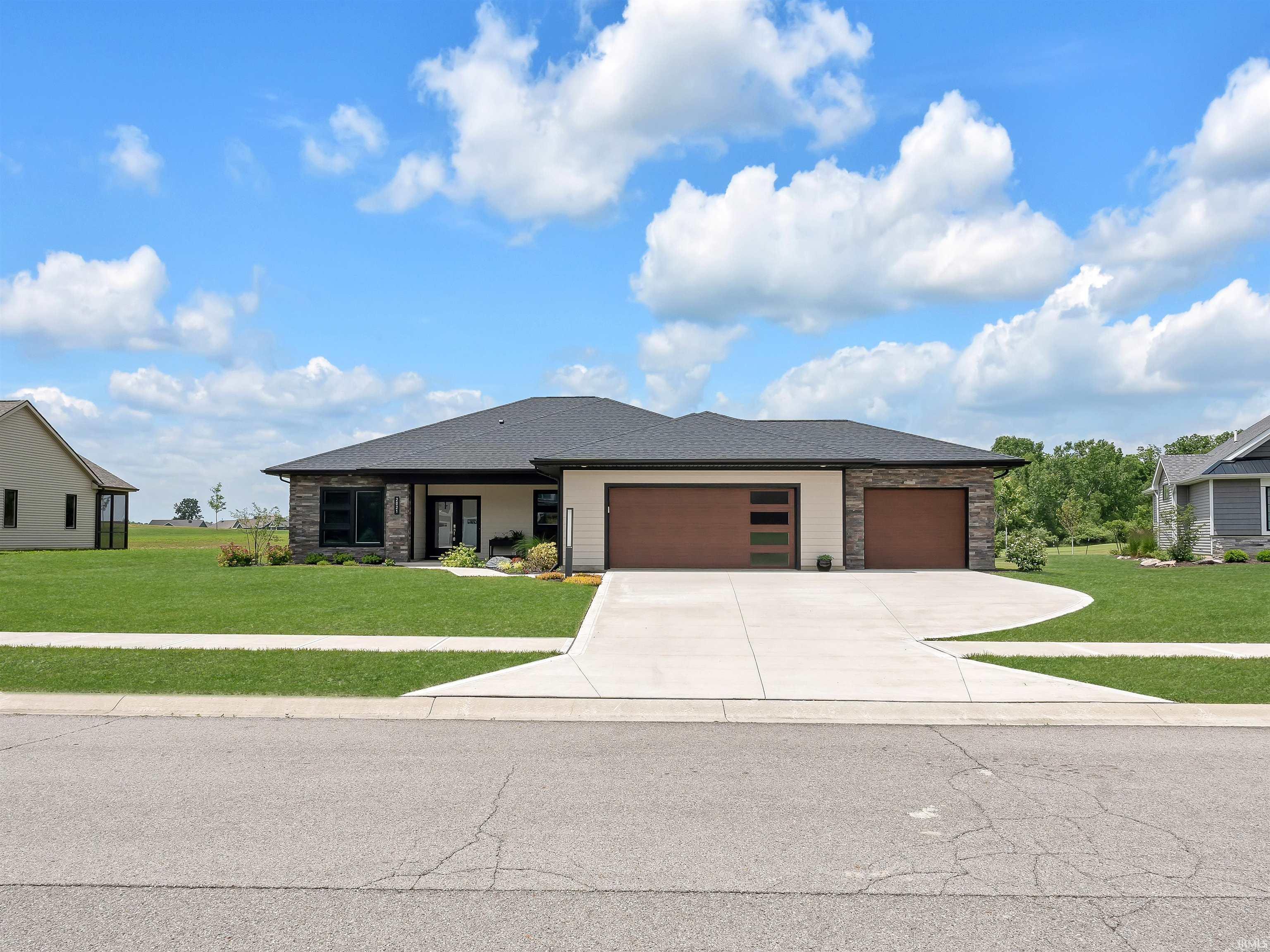 Property Photo: 2021 Fairway Drive IN 46706