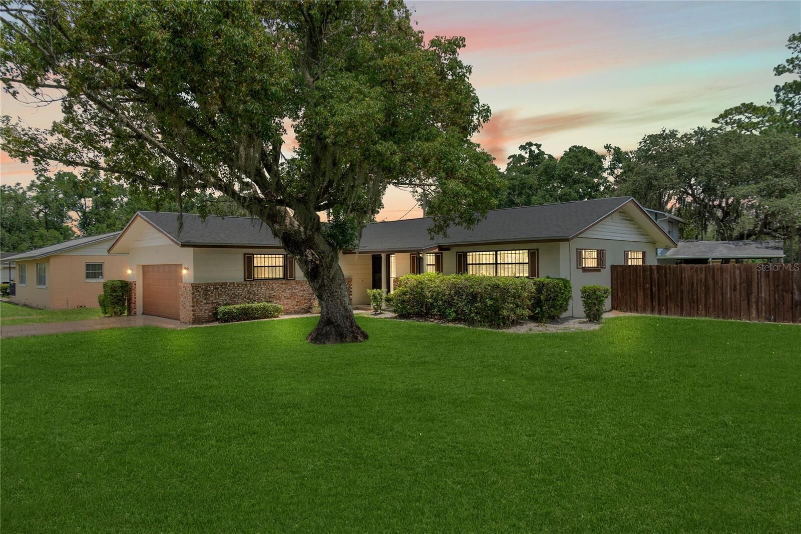 Property Photo: 101 Vihlen Road FL 32771