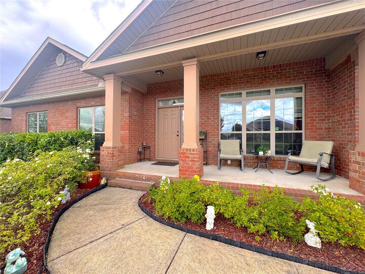 Property Photo: 223 Paradise Palm Circle FL 32536
