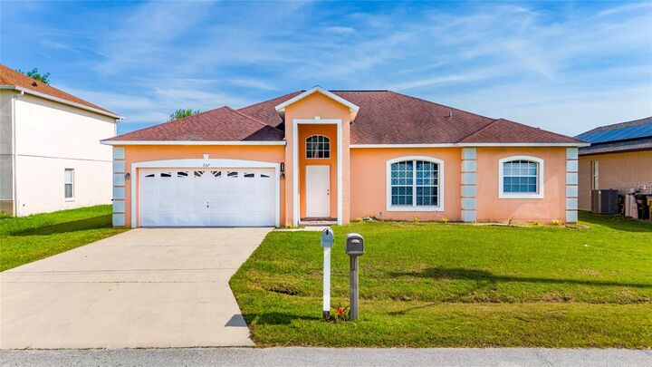 Property Photo: 357 Aldershot Court FL 34758