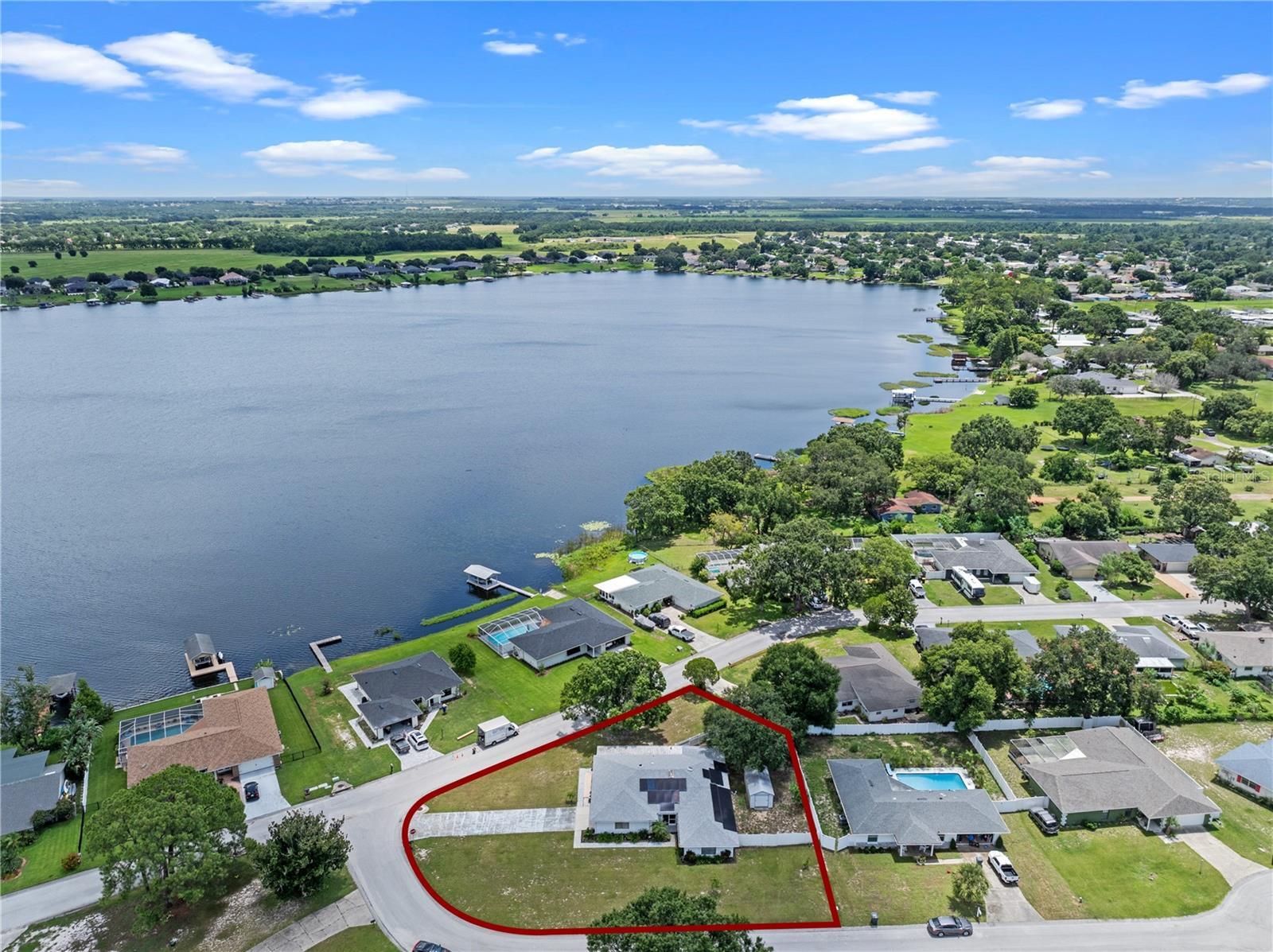 Property Photo: 152 Audubon Court FL 33884