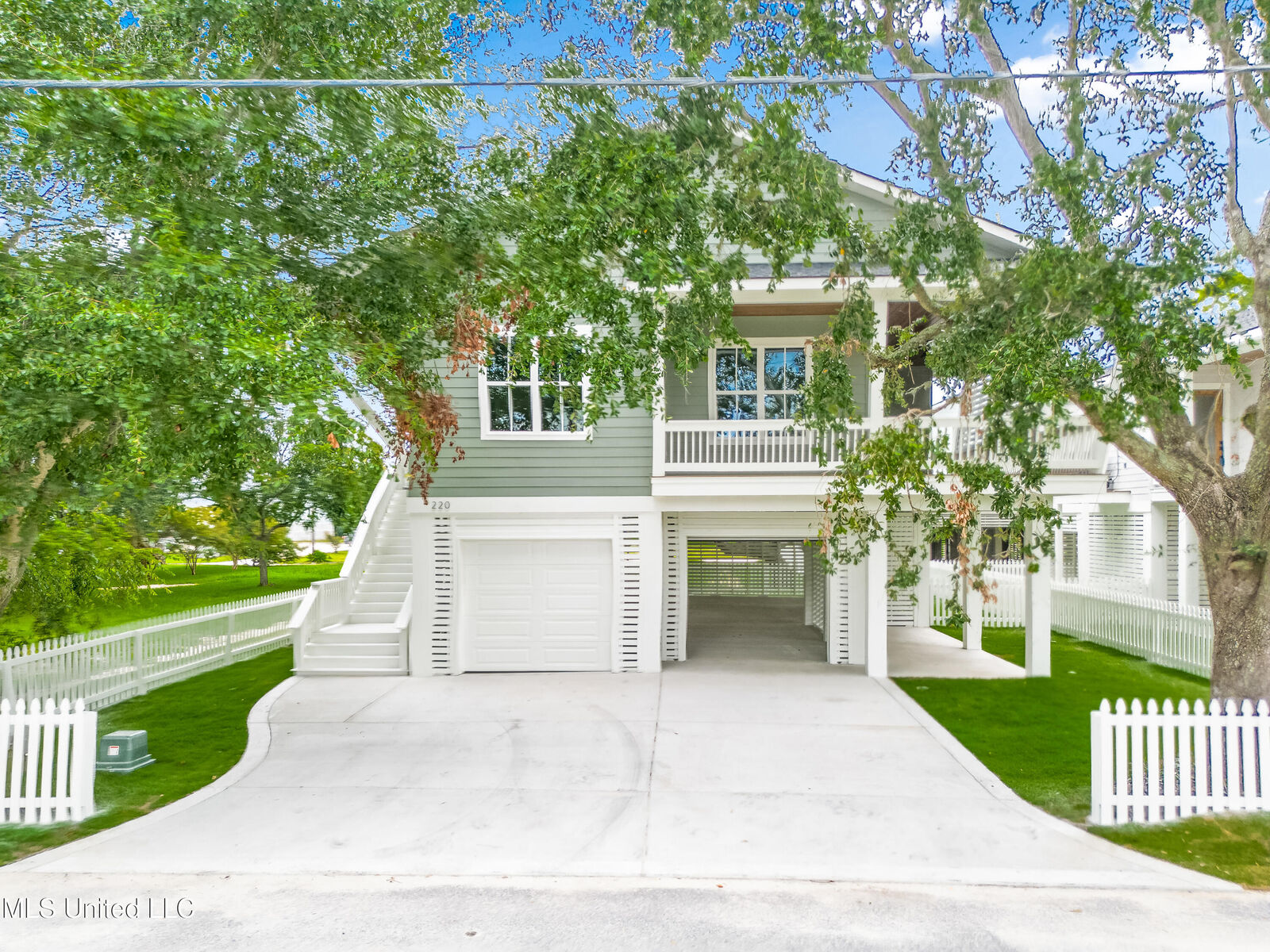 Property Photo:  220 Demetz Avenue  MS 39571 