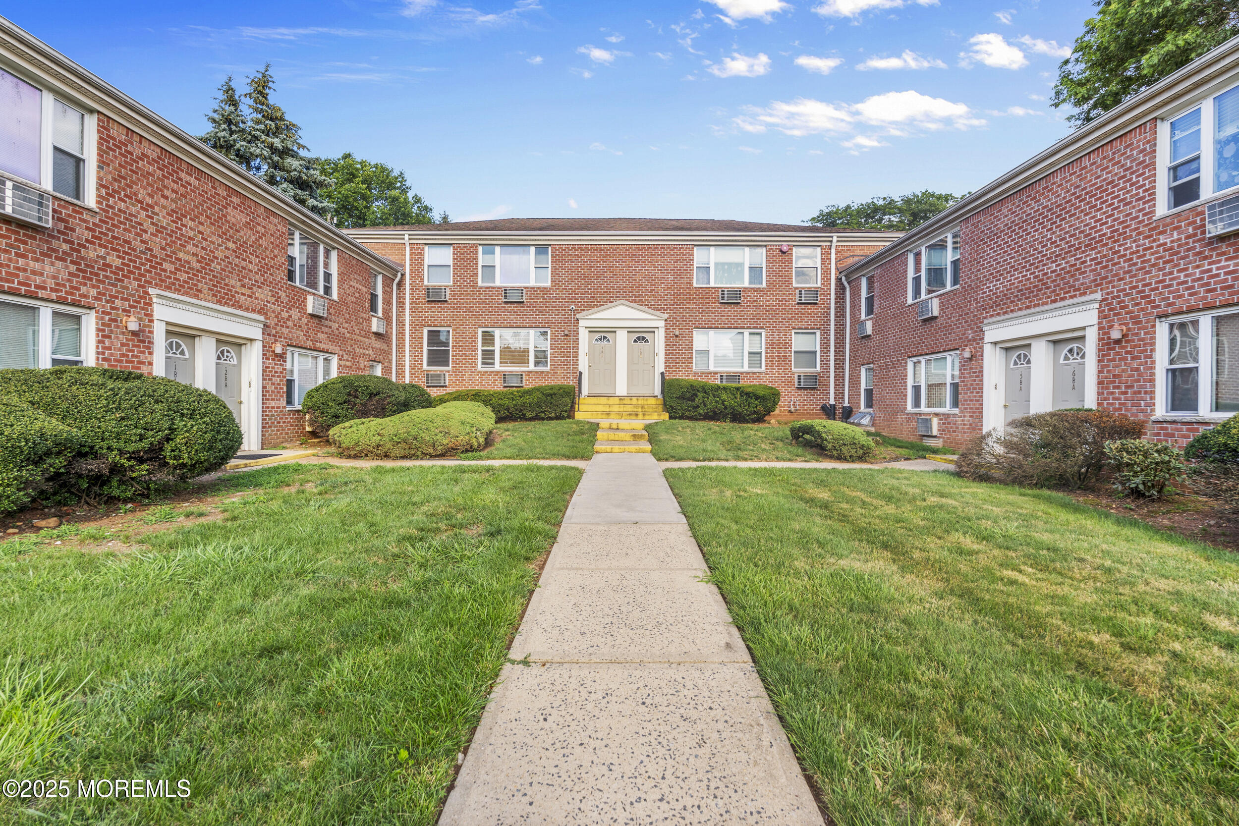 31 York Drive 4B  Edison NJ 08817 photo