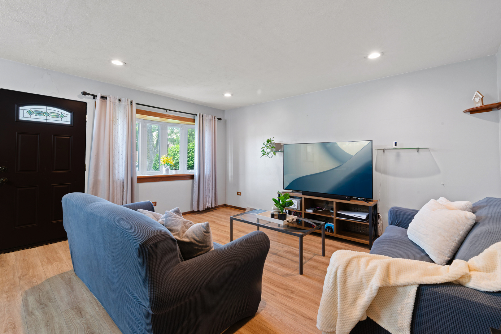 Property Photo:  4641 Cracow Avenue  IL 60534 
