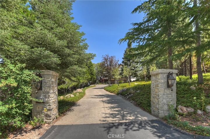 Property Photo: 28324 Somerset Lane CA 92352