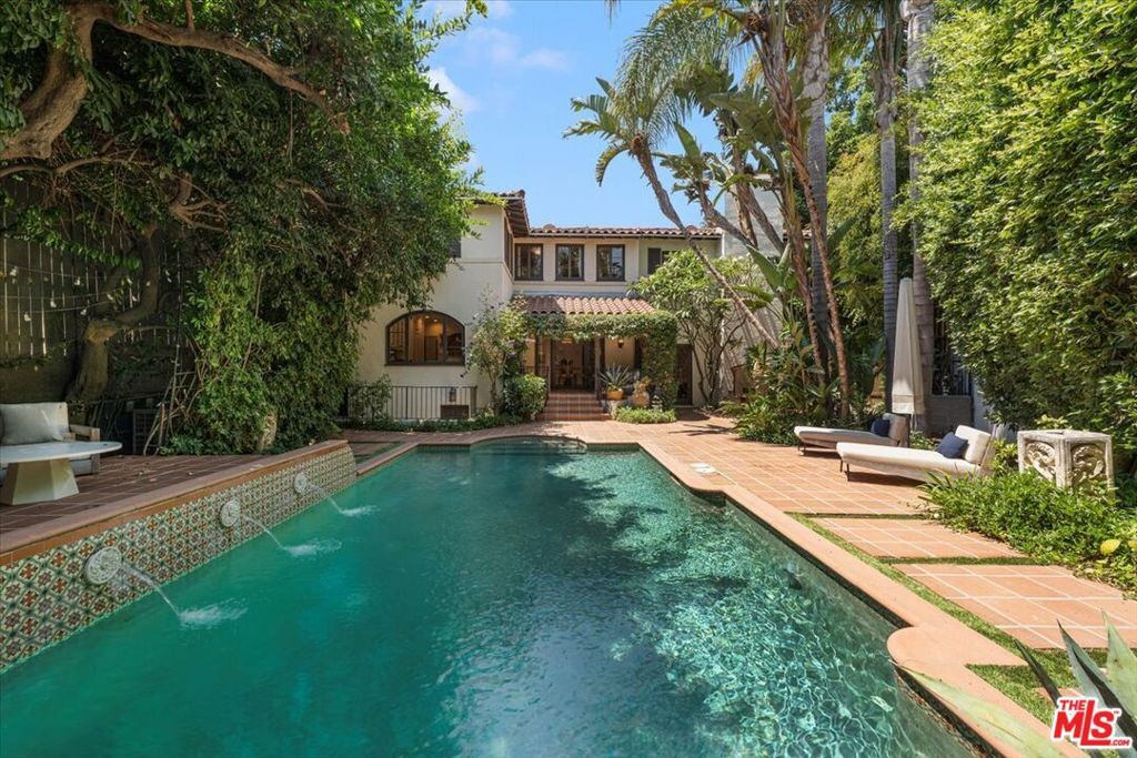 Property Photo:  7040 Hillside Avenue  CA 90068 