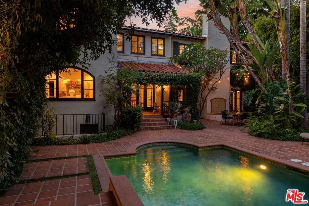 Property Photo:  7040 Hillside Avenue  CA 90068 