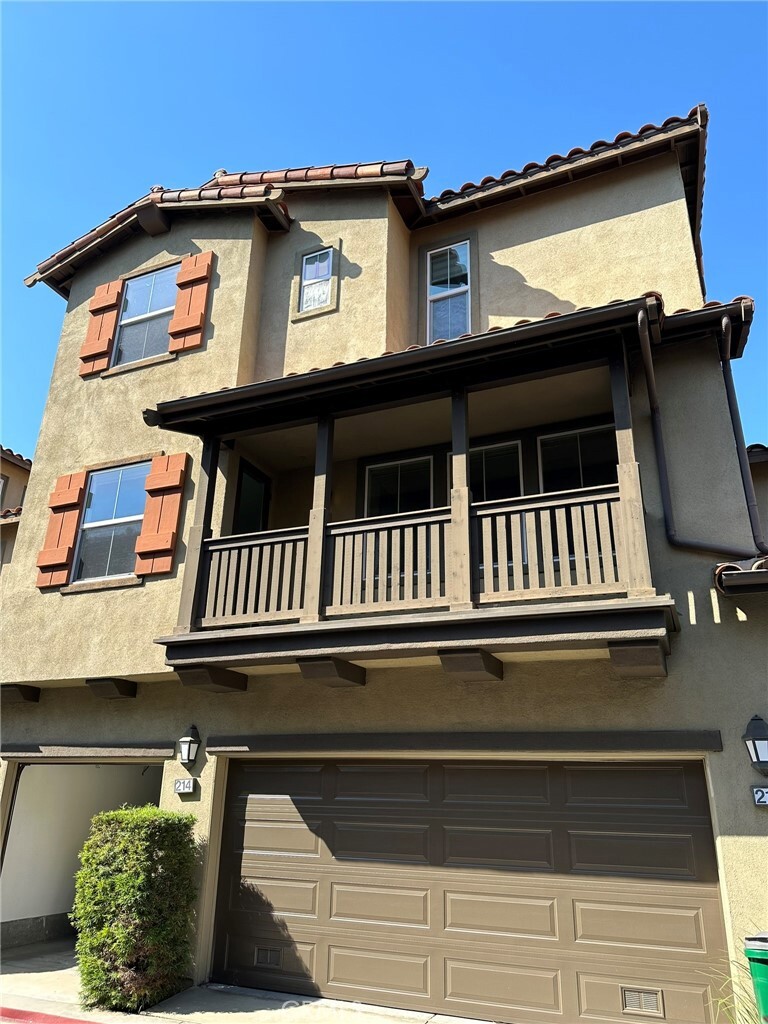 216 Coral Rose  Irvine CA 92603 photo