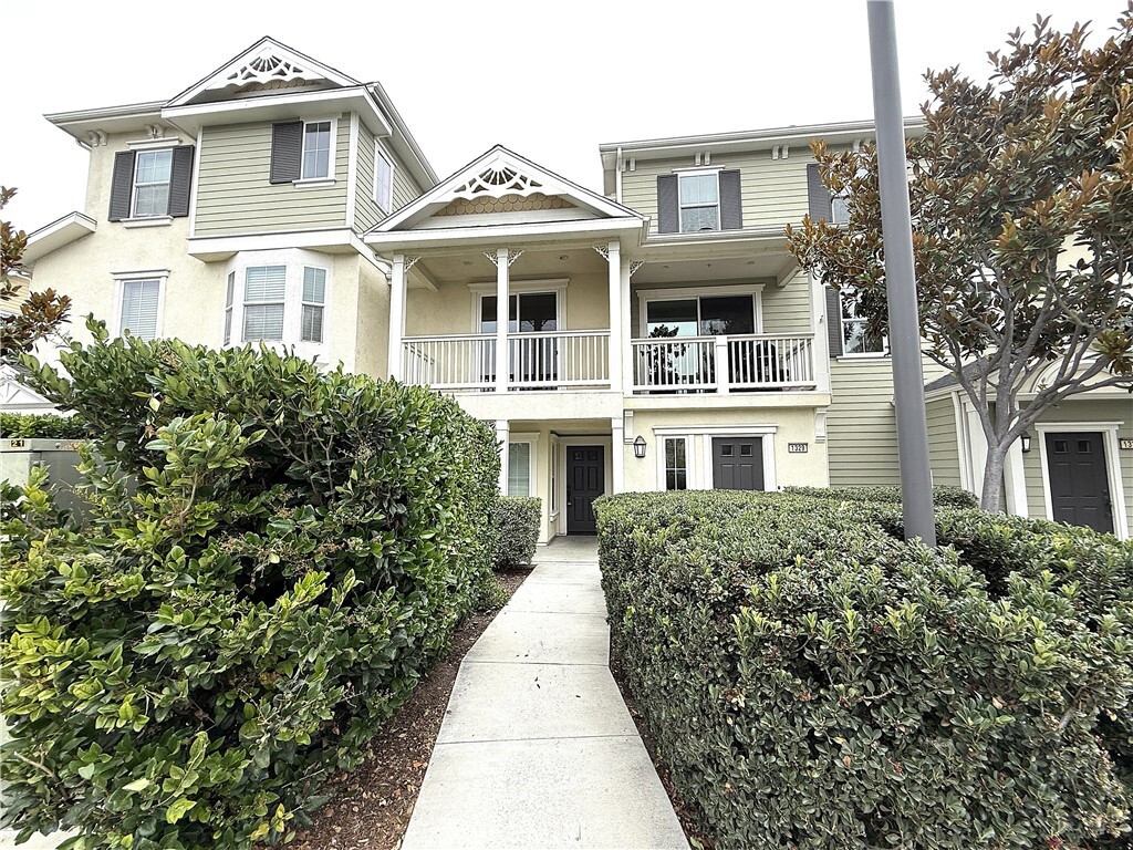 Property Photo:  1331 Abelia  CA 92606 