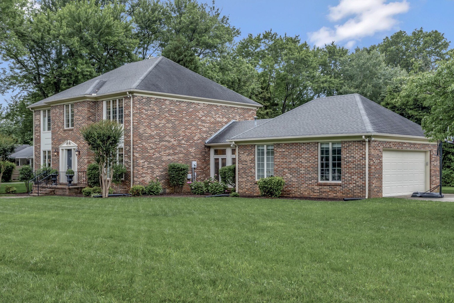 Property Photo: 2507 Montclair Ave TN 37129