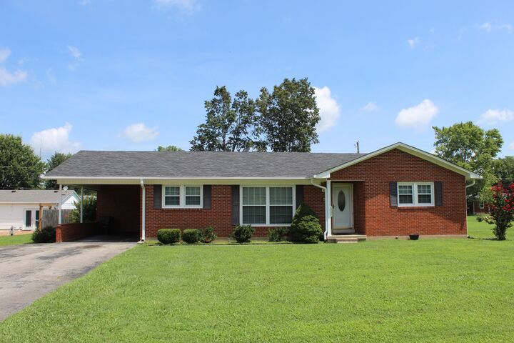 426 7th St  Lawrenceburg TN 38464 photo
