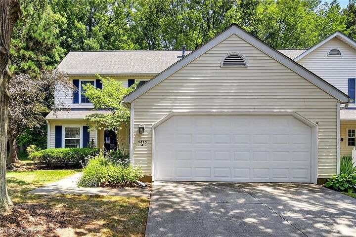 5815-A Pineview Lane  Willoughby OH 44094 photo