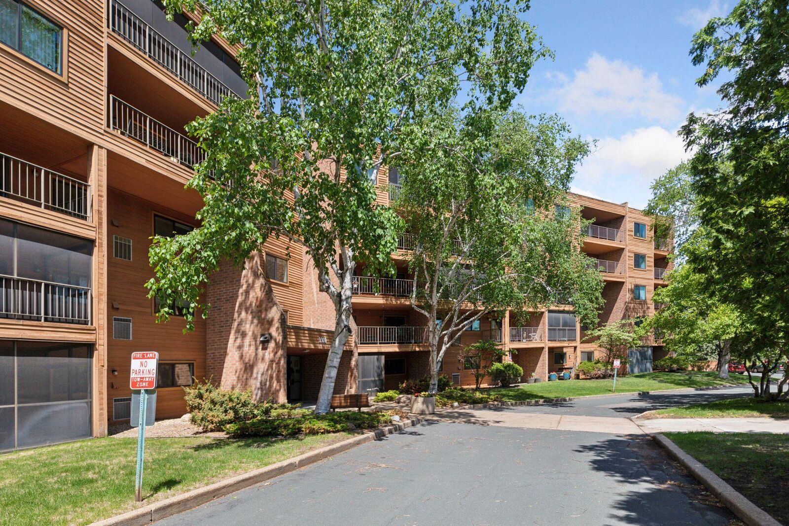 Property Photo: 3300 Louisiana Avenue S 122 MN 55426