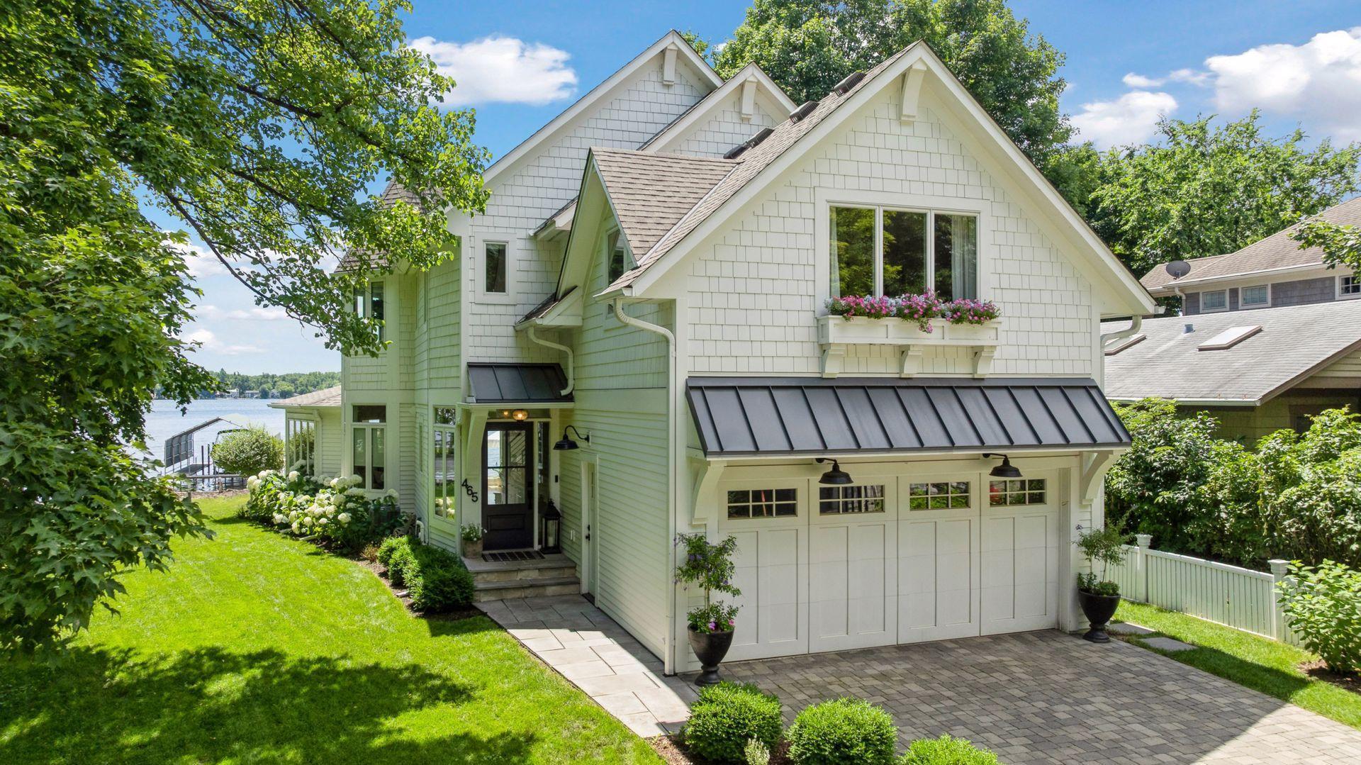 Property Photo:  465 Lakeview Avenue  MN 55331 