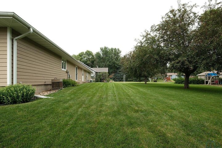 Property Photo:  1328 1st Ave SE  IA 51250 