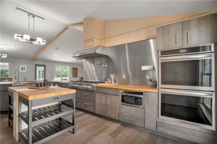 Property Photo: 11300 Spring Mountain Drive AR 72730