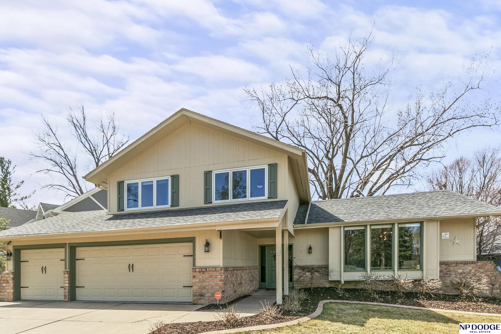 Property Photo:  514 Martin Drive  NE 68005 