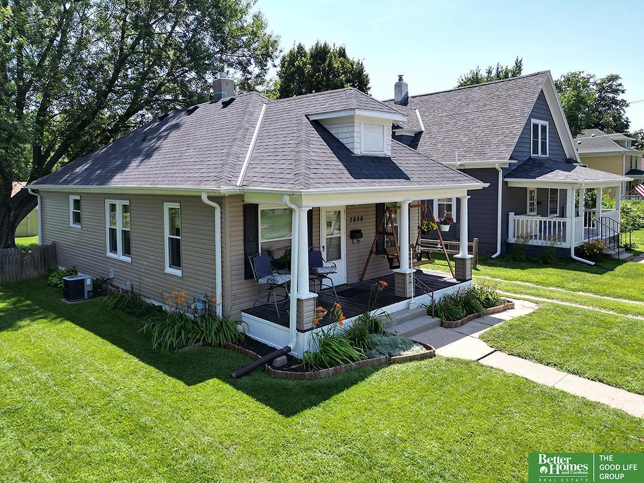 Property Photo: 7809 N 28th Avenue NE 68112