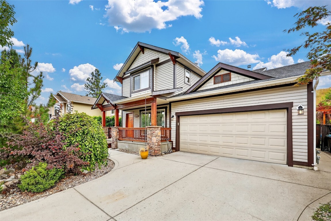 982 Paret Crescent  Kelowna BC V1W 4X9 photo