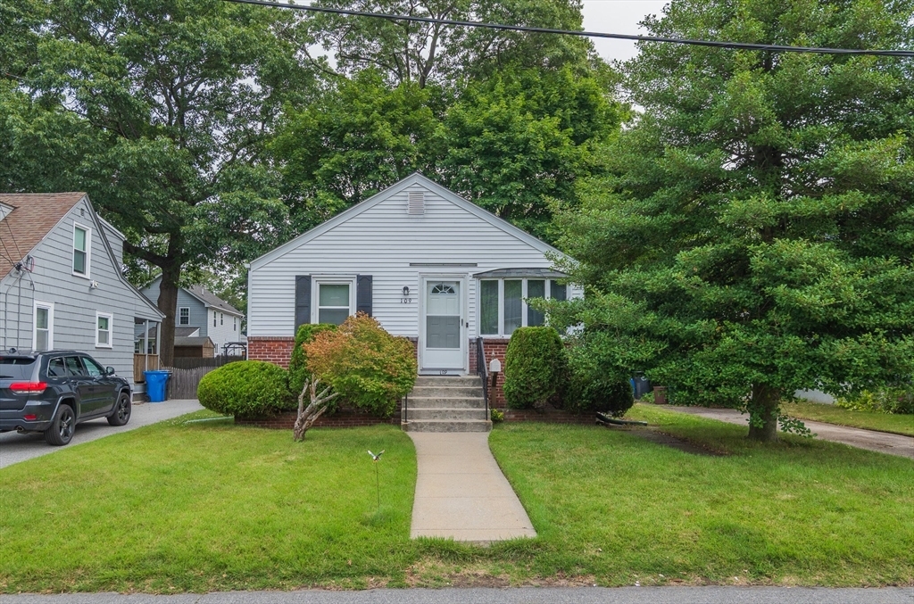 109 Fordson Ave  Cranston RI 02910 photo