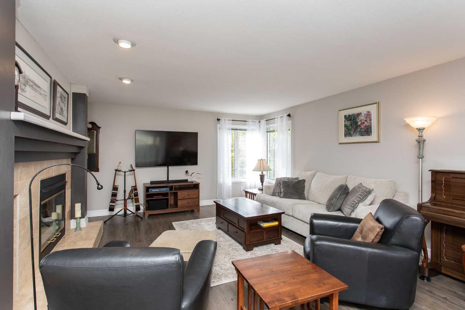 Property Photo: 6 Lilac Close AB T4L 1S2
