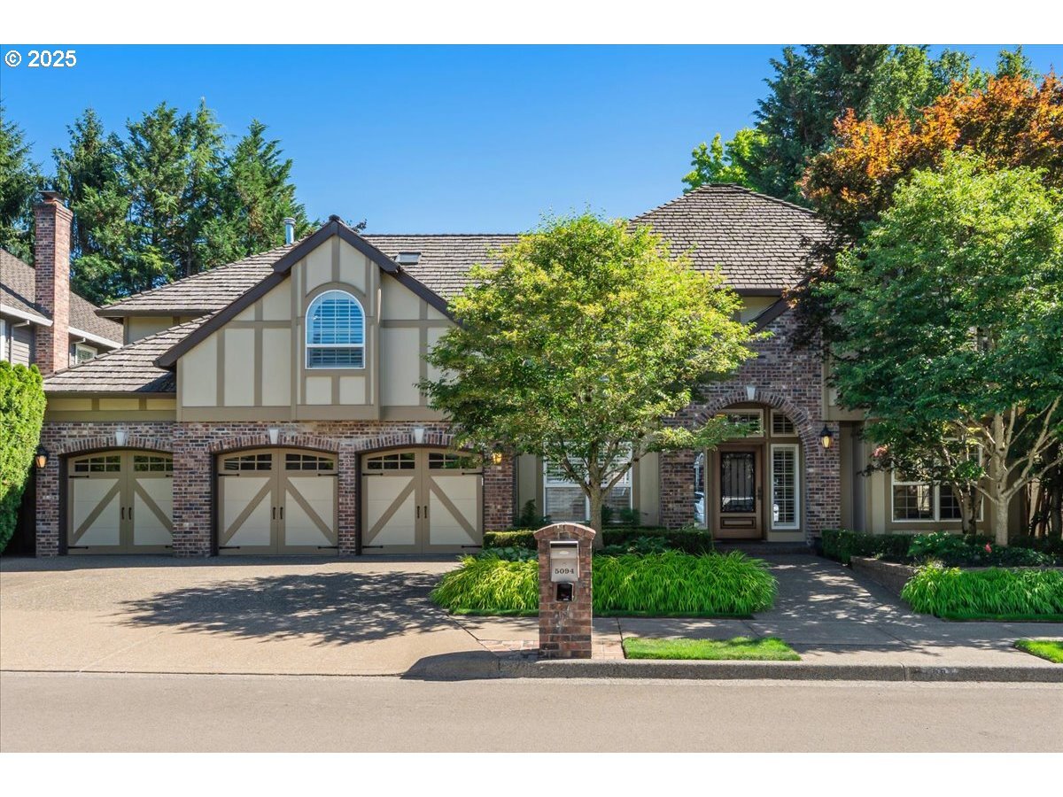 5094 Denton Dr  Lake Oswego OR 97035 photo