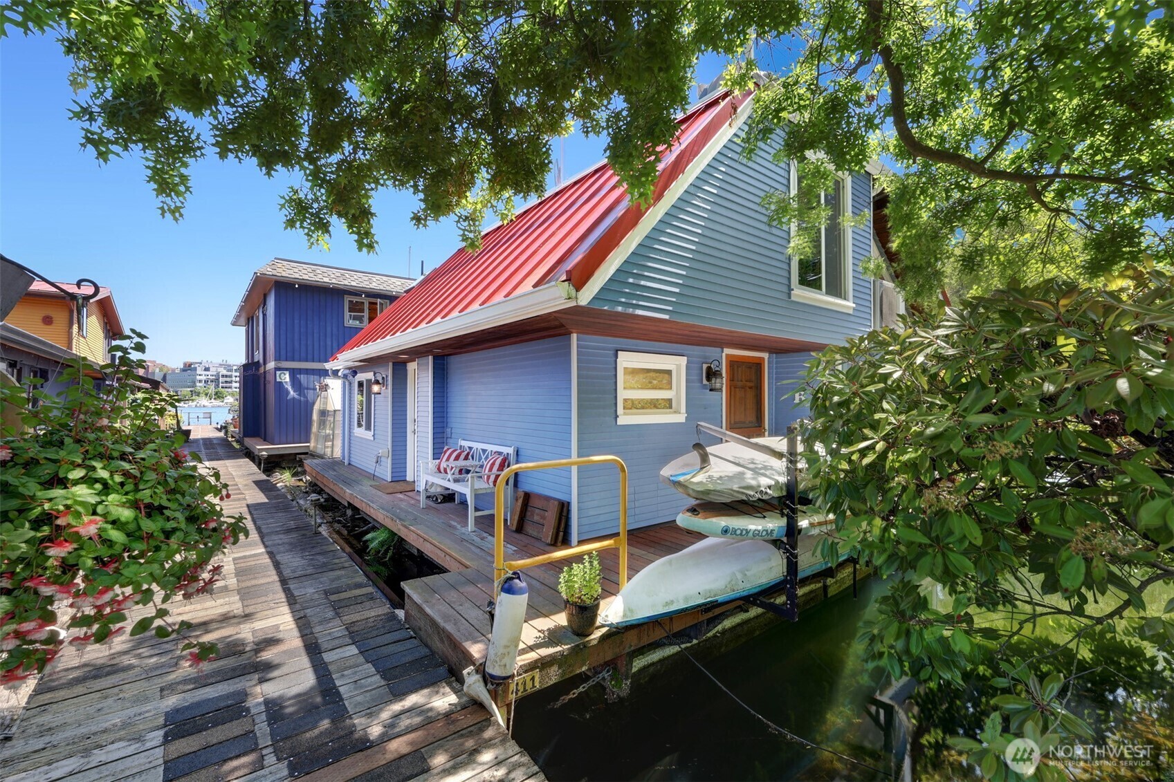 Property Photo:  3110  Portage Bay Place E B  WA 98103 